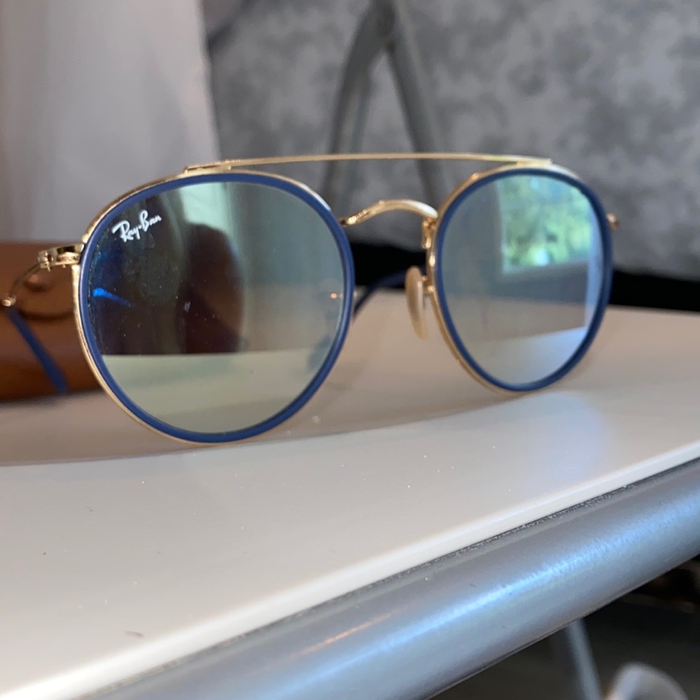 Blue polarized Ray-Ban